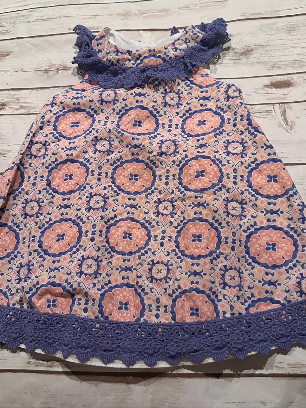 Counting Daisies floral dress with lace trim 4t vguc